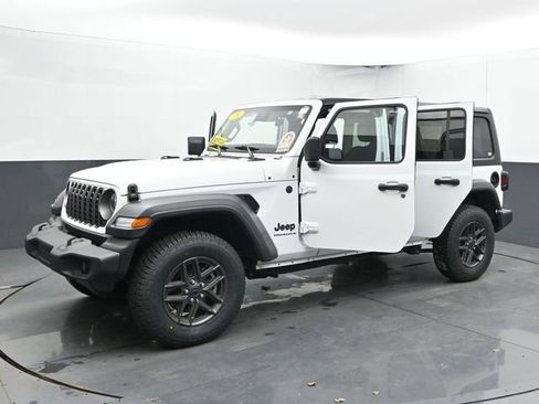 Used 2025 Jeep Wrangler Sport S image 51
