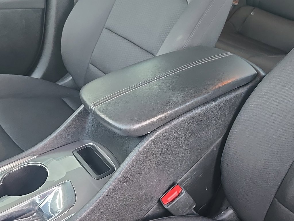 Used 2020 Chevrolet Malibu LT FWD image 28