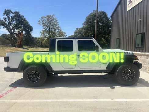 Used 2021 Jeep Gladiator Rubicon AWD/4WD image 4