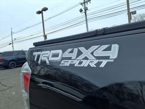 Used 2021 Toyota Tacoma TRD Sport image 15