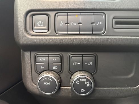 Used 2021 Chevrolet Tahoe LT image 17