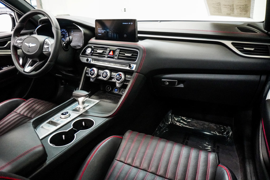 Used 2023 Genesis G70 2.0T w/ Sport Prestige Package RWD image 11
