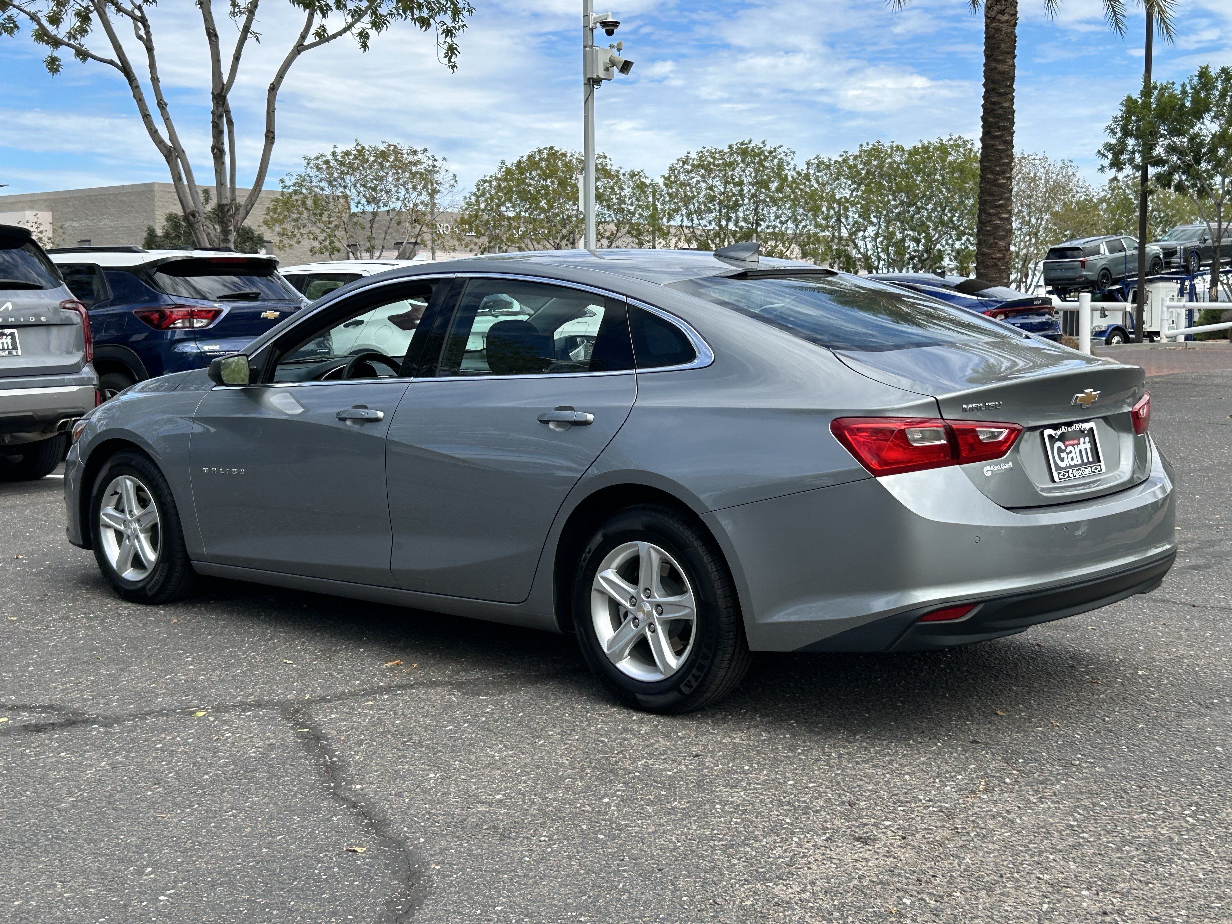 Used 2024 Chevrolet Malibu LT FWD image 3