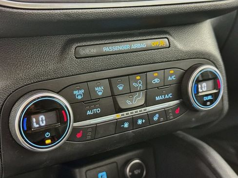 Used 2020 Ford Escape Titanium AWD/4WD image 18