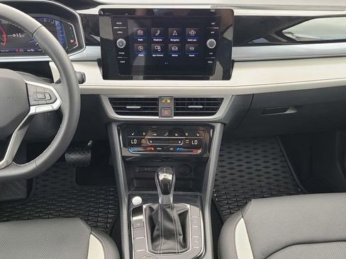 New 2025 Volkswagen Taos SEL image 19