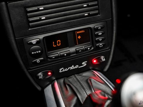 Used 2005 Porsche 911 Turbo S image 54
