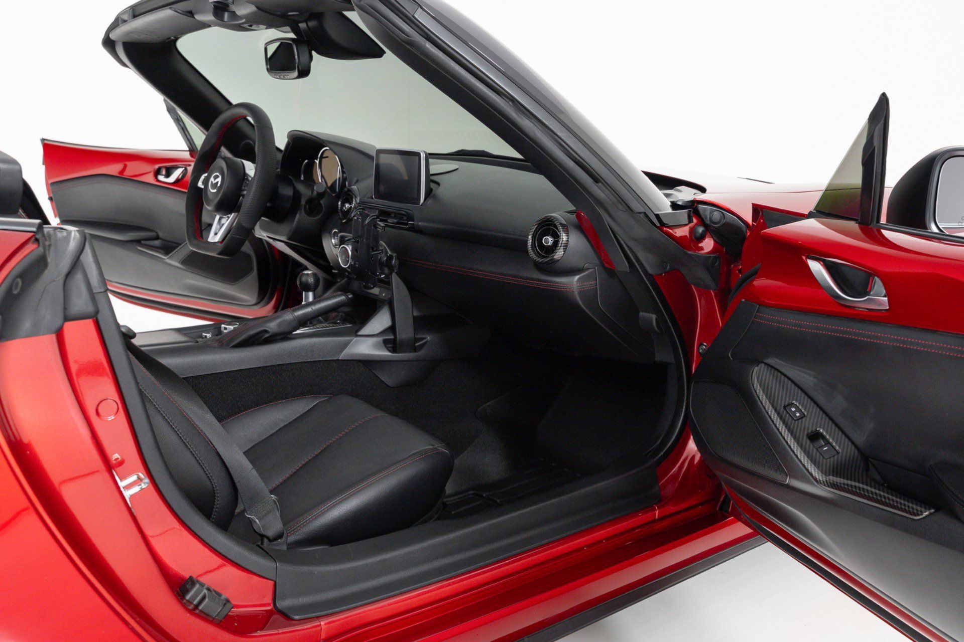 Used 2016 MAZDA MX-5 Miata Grand Touring RWD image 39