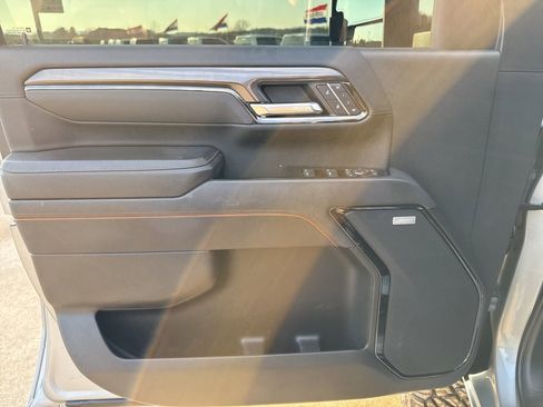 Used 2025 GMC Sierra 2500 AT4 w/ AT4 Premium Plus Package image 7