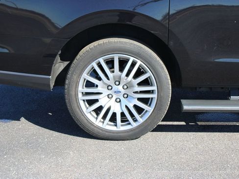 Used 2024 Ford Expedition Max Limited image 13