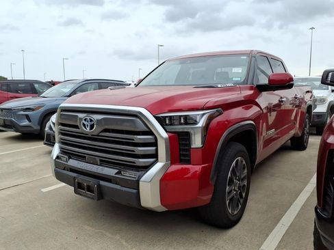 Used 2023 Toyota Tundra Limited image 3