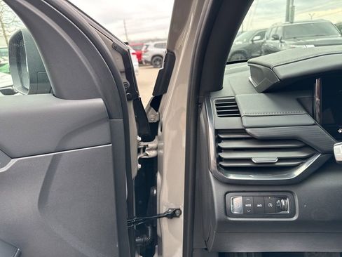 New 2026 GMC Acadia AT4 w/ Luxury Package image 15