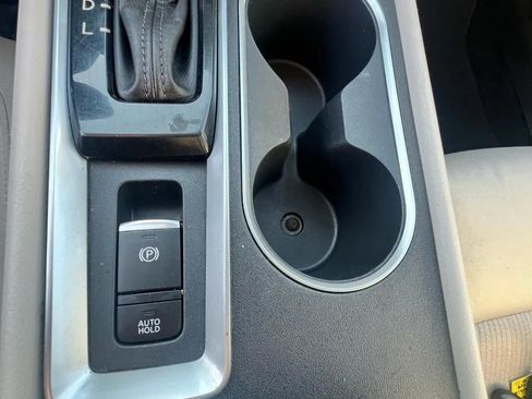 Used 2019 Nissan Altima 2.5 SV FWD image 15