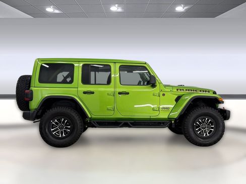 Used 2025 Jeep Wrangler Unlimited Rubicon AWD/4WD image 8