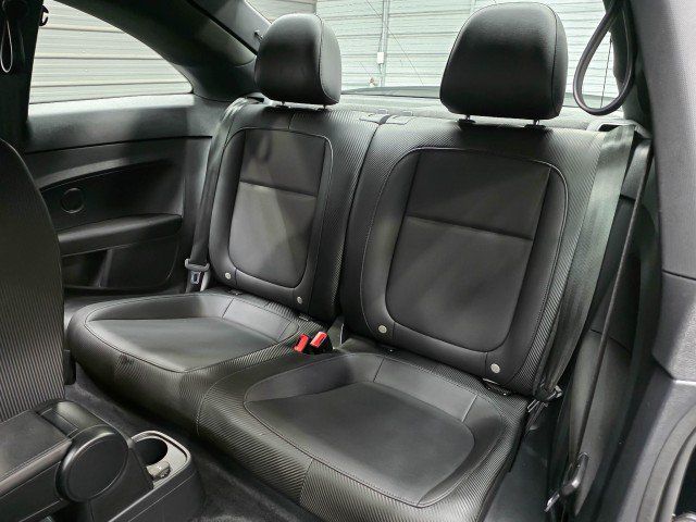 Used 2018 Volkswagen Beetle 2.0T S w/ Style & Comfort Package For S FWD image 15