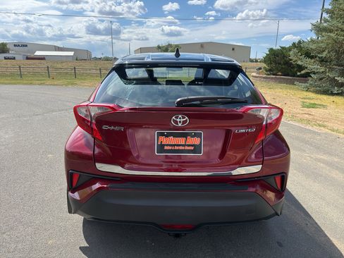 Used 2019 Toyota C-HR Limited FWD image 5