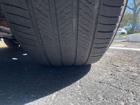 Used 2019 Cadillac XT5 Luxury image 14