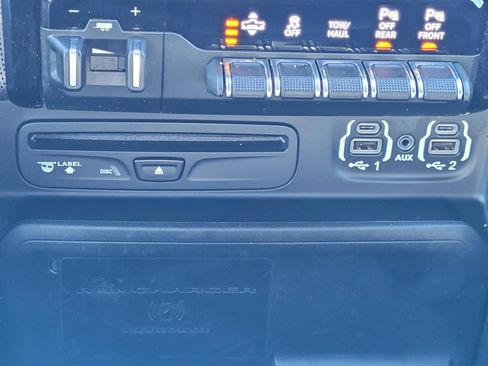 Used 2019 RAM 1500 Limited w/ Advanced Safety Group AWD/4WD image 23