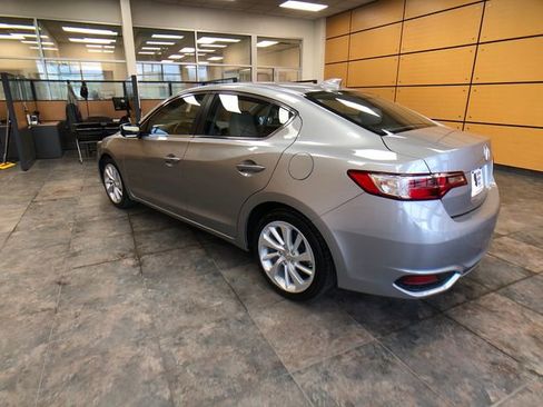 Used 2017 Acura ILX FWD image 5