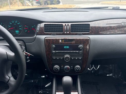 Used 2016 Chevrolet Impala Limited LS image 17