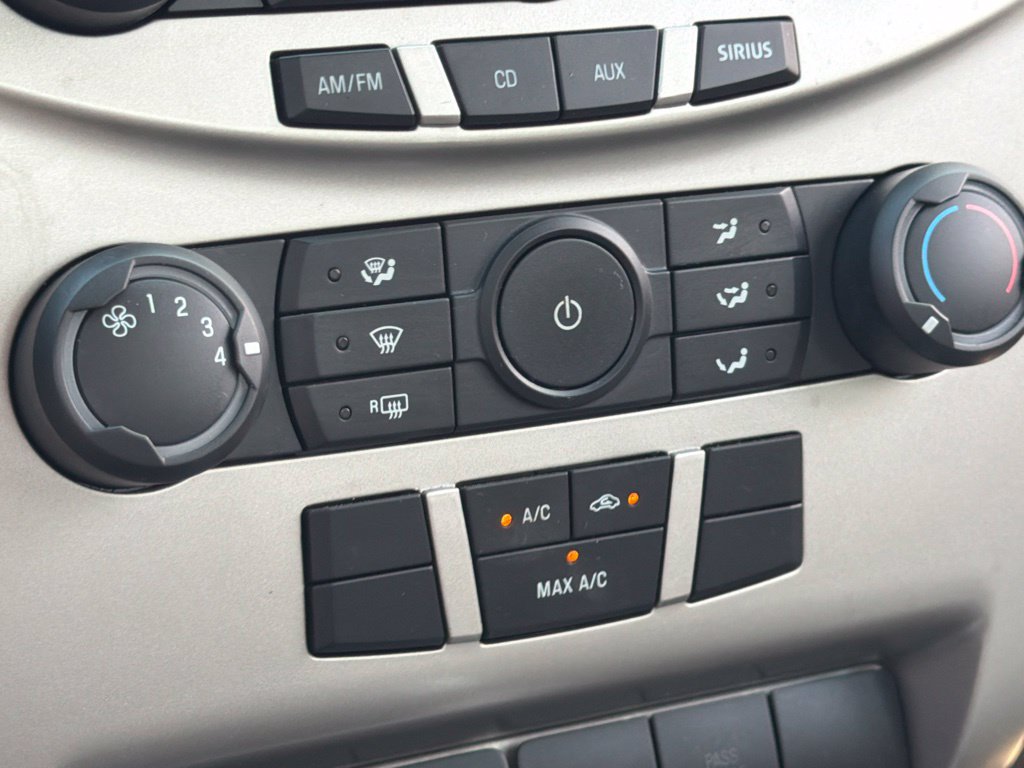 Used 2009 Ford Focus SE FWD image 26
