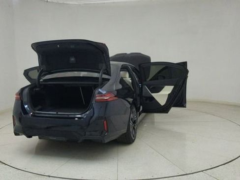 Used 2025 BMW i5 xDrive40 w/ M Sport Package image 78