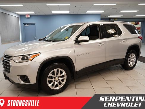 Used 2018 Chevrolet Traverse LT image 1