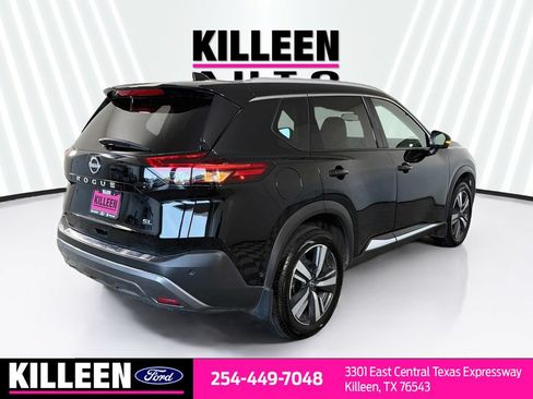 Used 2023 Nissan Rogue SL w/ SL Premium Package FWD image 9
