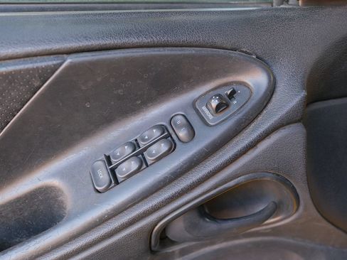 Used 1995 Ford Mustang GT RWD image 11