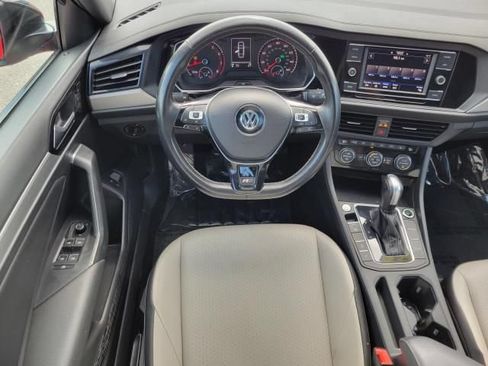 Used 2021 Volkswagen Jetta R-Line w/ R-Line Cold Weather Package FWD image 11