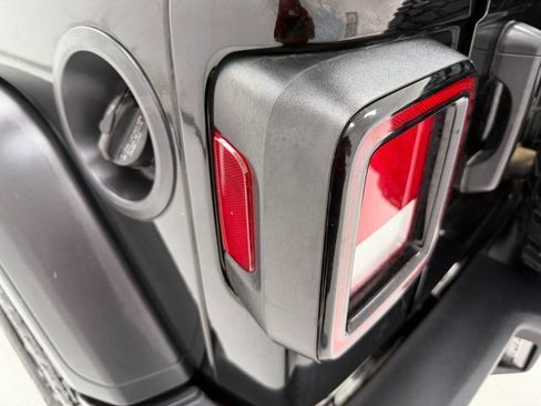 Used 2022 Jeep Wrangler Willys image 35