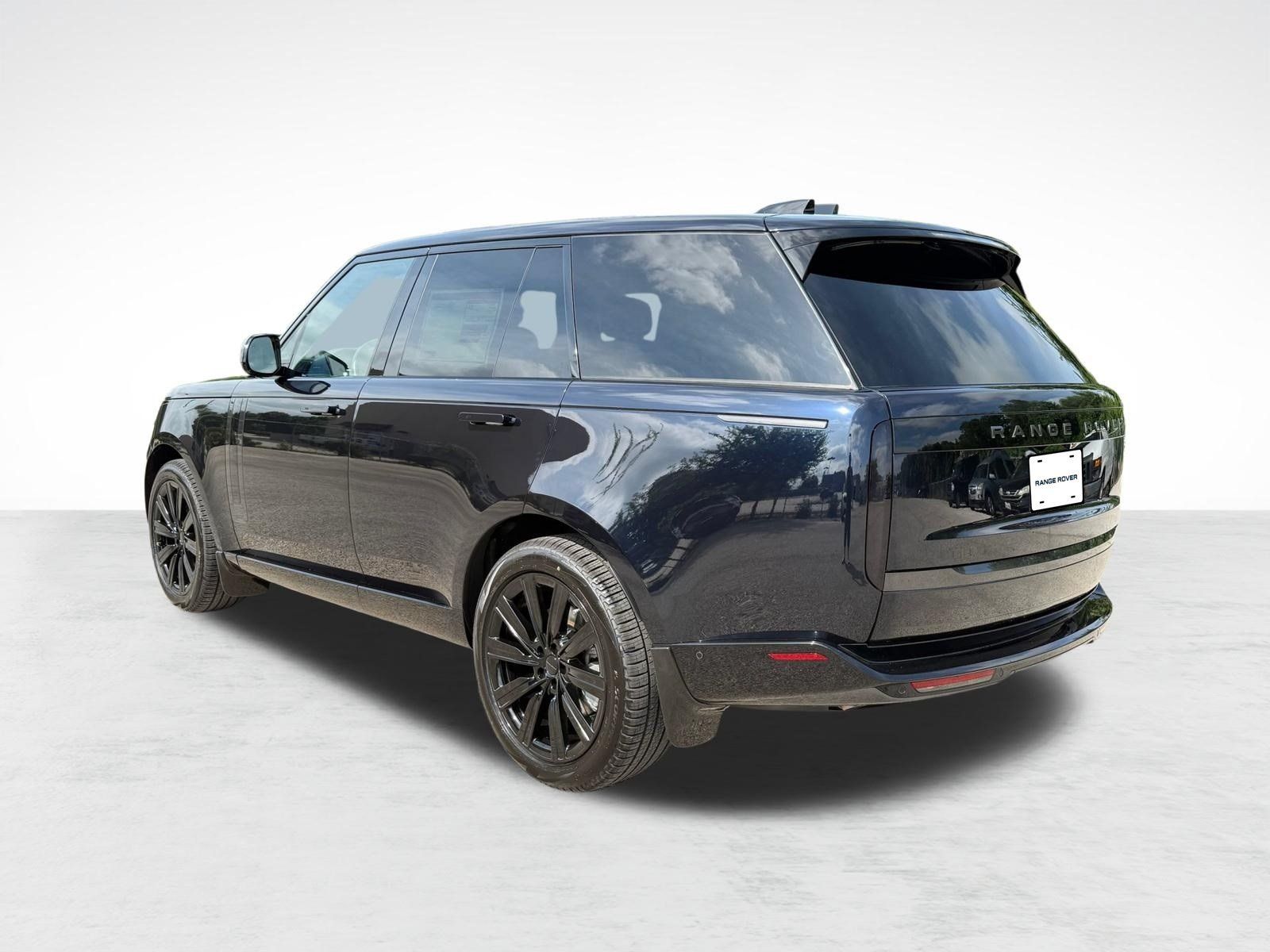 New 2026 Land Rover Range Rover SE AWD/4WD image 3
