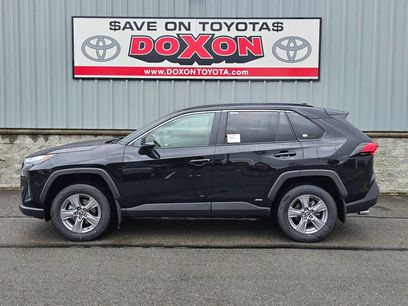 New 2025 Toyota RAV4 XLE w/ Convenience Package