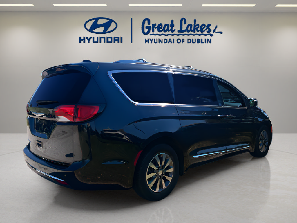 Used 2020 Chrysler Pacifica Touring-L Plus FWD image 5