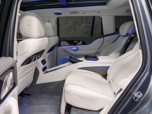 Certified 2023 Mercedes-Benz Maybach GLS 600 4MATIC image 23