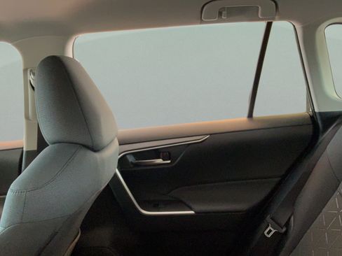 Certified 2025 Toyota RAV4 XLE FWD image 18