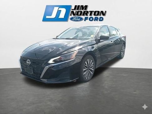 Used 2025 Nissan Altima 2.5 SV image 4