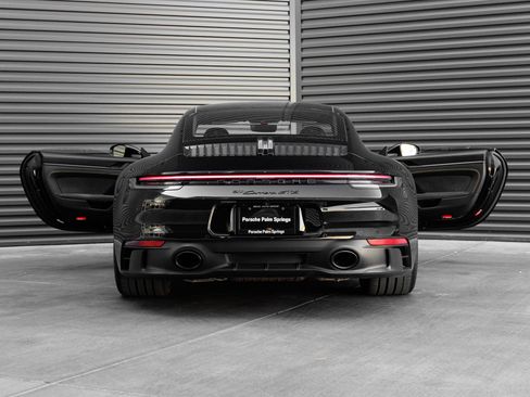 Certified 2023 Porsche 911 Carrera GTS RWD image 33