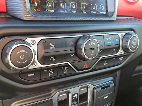 Used 2022 Jeep Gladiator Rubicon image 23