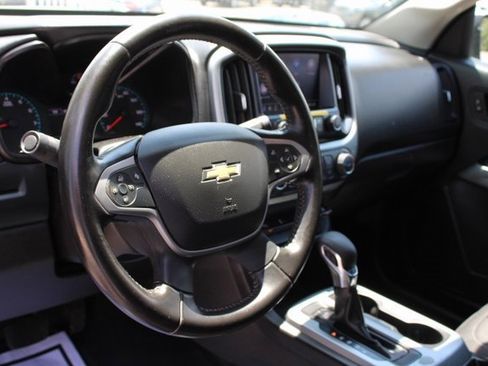 Used 2022 Chevrolet Colorado LT w/ Fleet Safety Package image 26