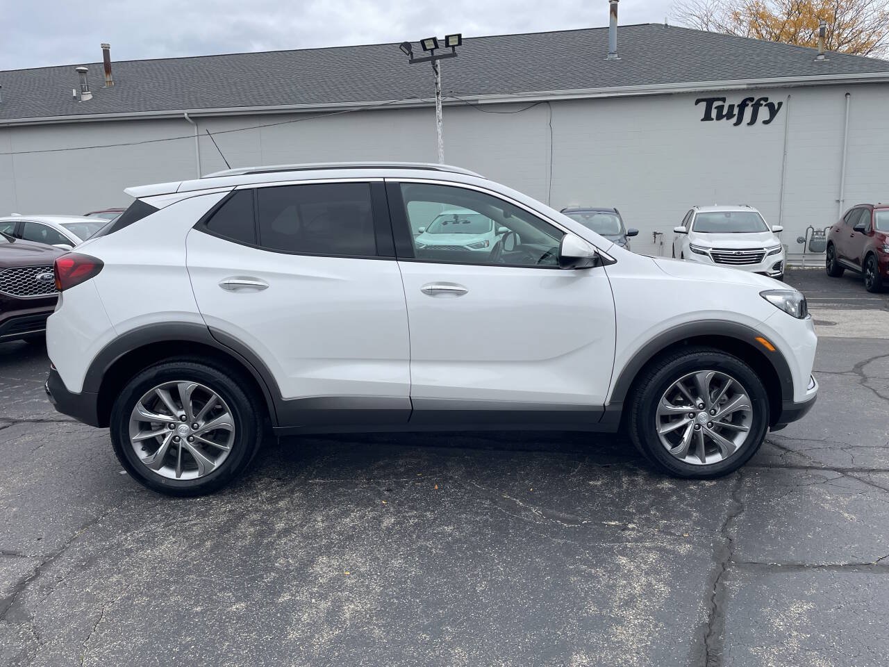 Used 2023 Buick Encore GX Essence w/ Advanced Technology Package AWD/4WD image 8
