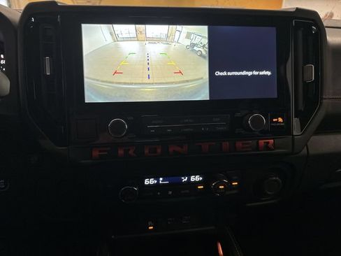 Used 2025 Nissan Frontier Pro-X RWD image 22