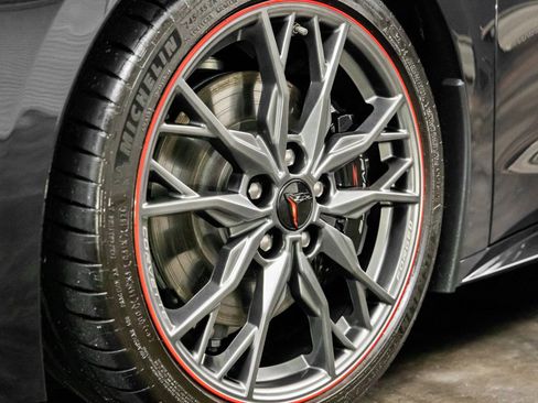 Used 2024 Chevrolet Corvette Stingray Premium Conv w/ Z51 Performance Package image 15