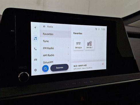 Used 2025 Toyota Prius LE image 14