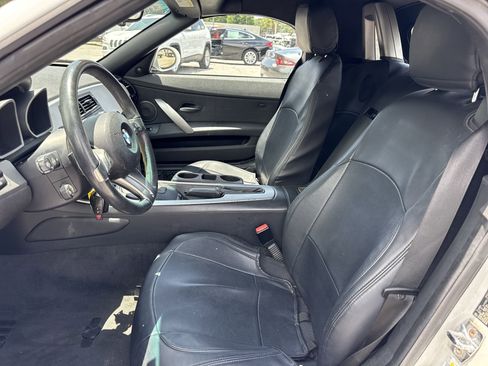 Used 2007 BMW Z4 3.0i image 9