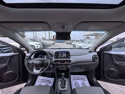 Used 2018 Hyundai Kona SEL w/ SEL Tech Package 02 image 18