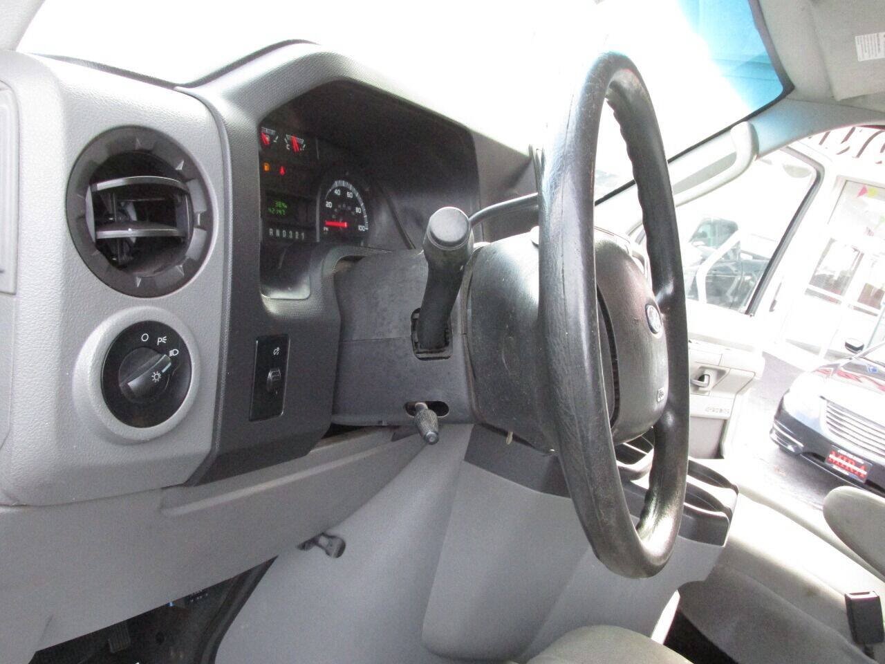Used 2012 Ford E-350 and Econoline 350 Super Duty w/ PWR Locks & Windows Group RWD image 28