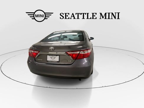 Used 2016 Toyota Camry LE FWD image 10