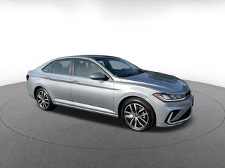 Used 2025 Volkswagen Jetta SE video 2