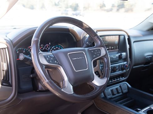 Used 2018 GMC Sierra 2500 Denali image 19