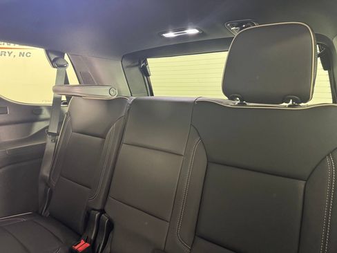 Used 2023 Chevrolet Tahoe Premier w/ Advanced Technology Package RWD image 12